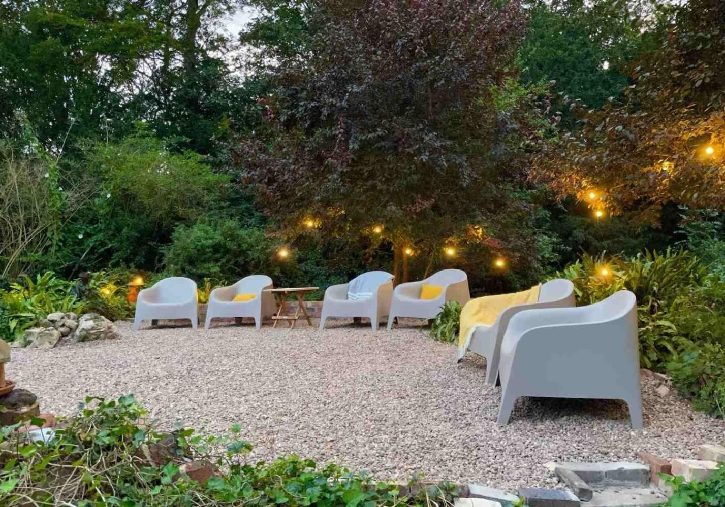 Unique & Rural Child Friendly Annexe With Large Gardens, Games & Tennis Court - Chichester Holiday Properties Exteriör bild