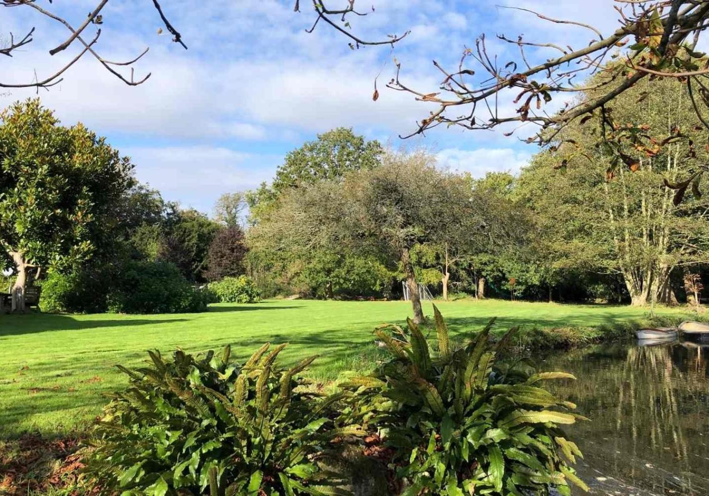 Unique & Rural Child Friendly Annexe With Large Gardens, Games & Tennis Court - Chichester Holiday Properties Exteriör bild