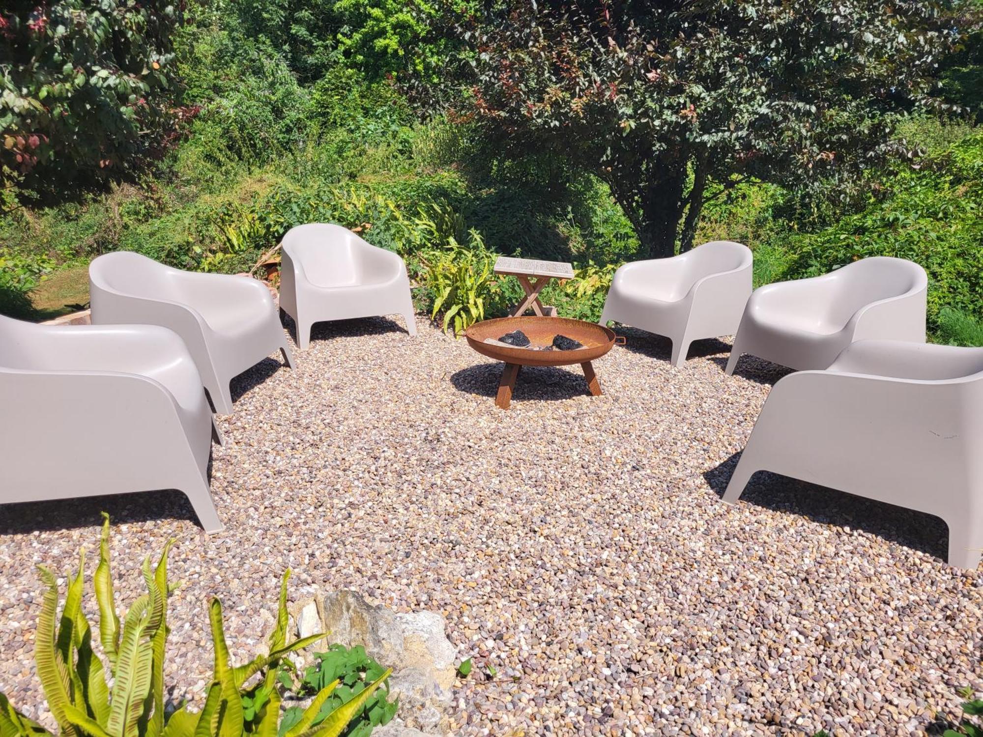 Unique & Rural Child Friendly Annexe With Large Gardens, Games & Tennis Court - Chichester Holiday Properties Exteriör bild