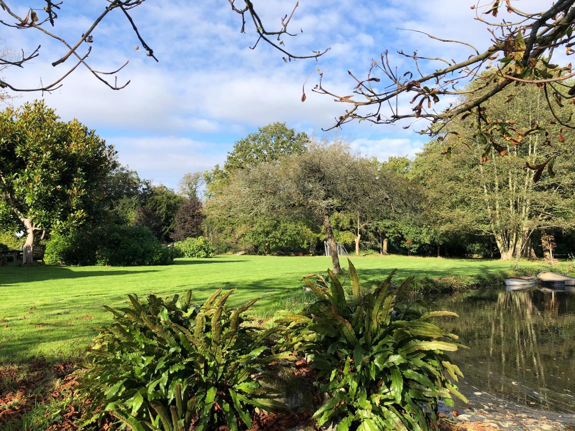 Unique & Rural Child Friendly Annexe With Large Gardens, Games & Tennis Court - Chichester Holiday Properties Exteriör bild