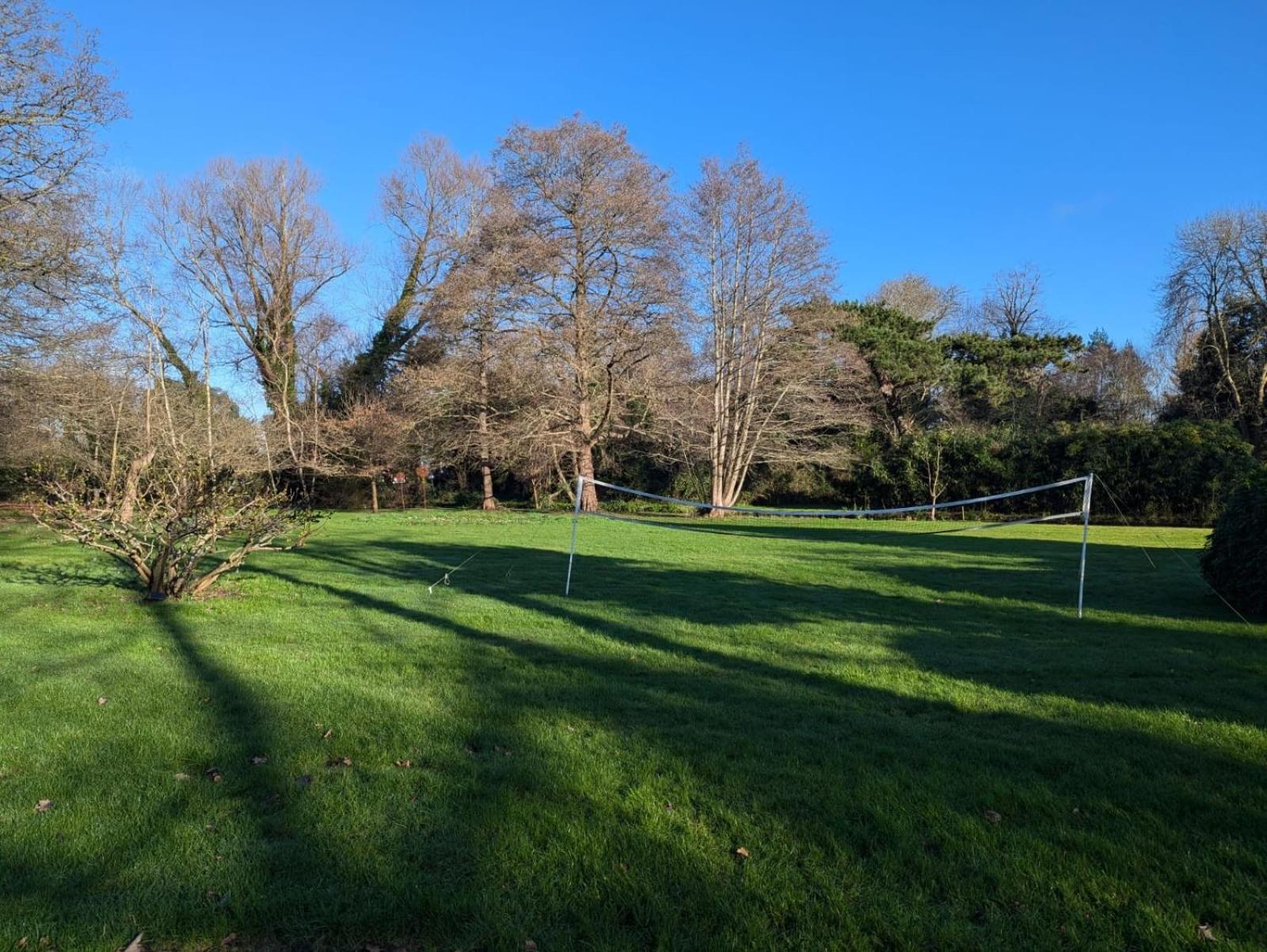 Unique & Rural Child Friendly Annexe With Large Gardens, Games & Tennis Court - Chichester Holiday Properties Exteriör bild